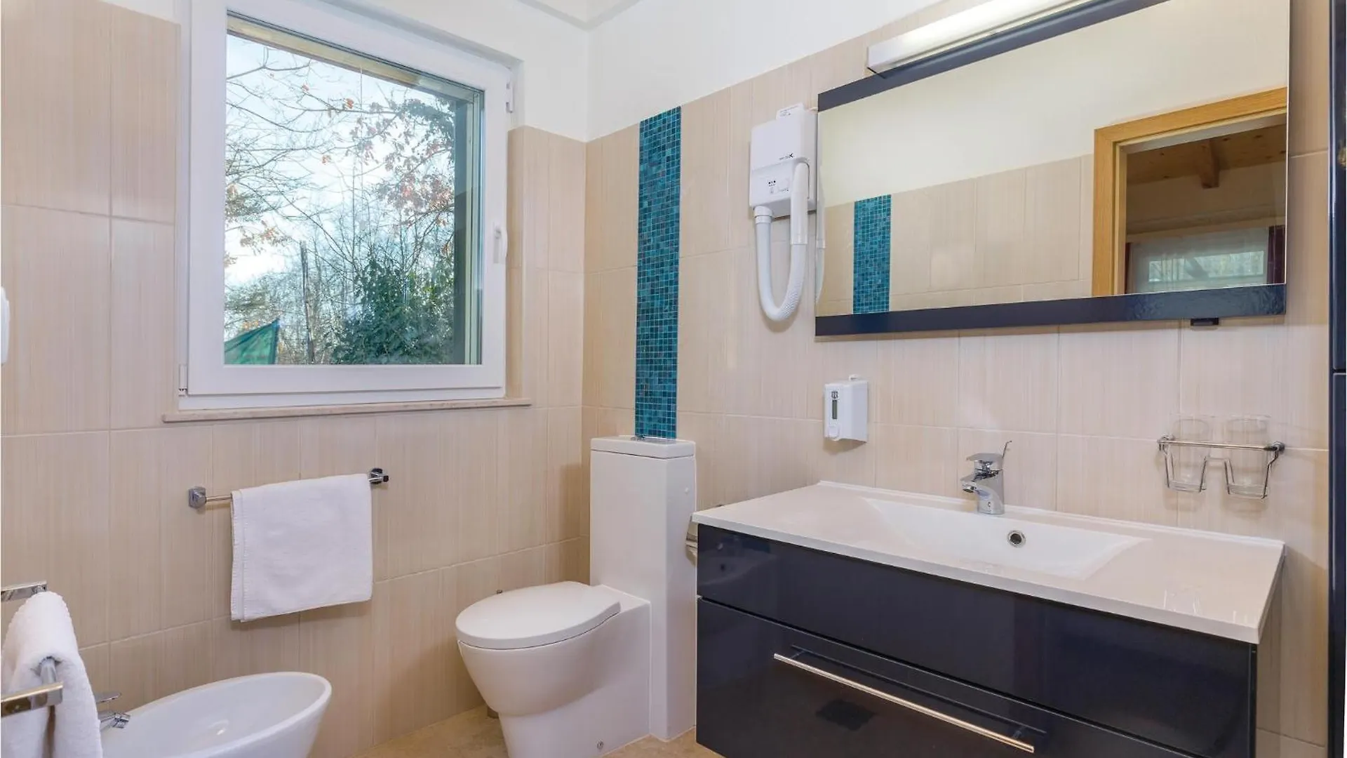 Nice Home In Rezanci With Wifi