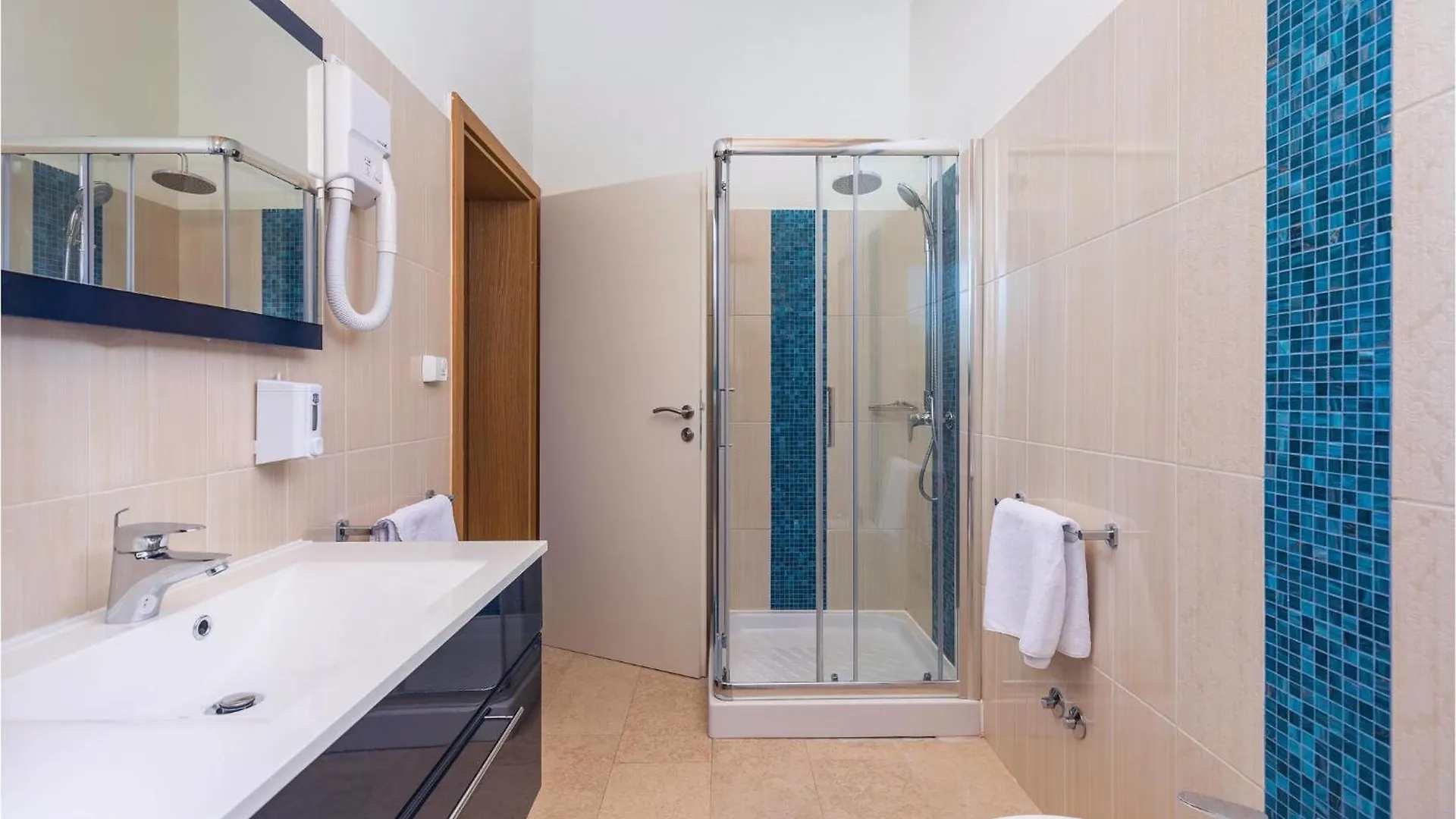 Nice Home In Rezanci With Wifi 0*,  Hırvatistan
